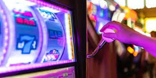 Tampilan platform bolago88 sportsbook dan slot online di layar mobile Indonesia