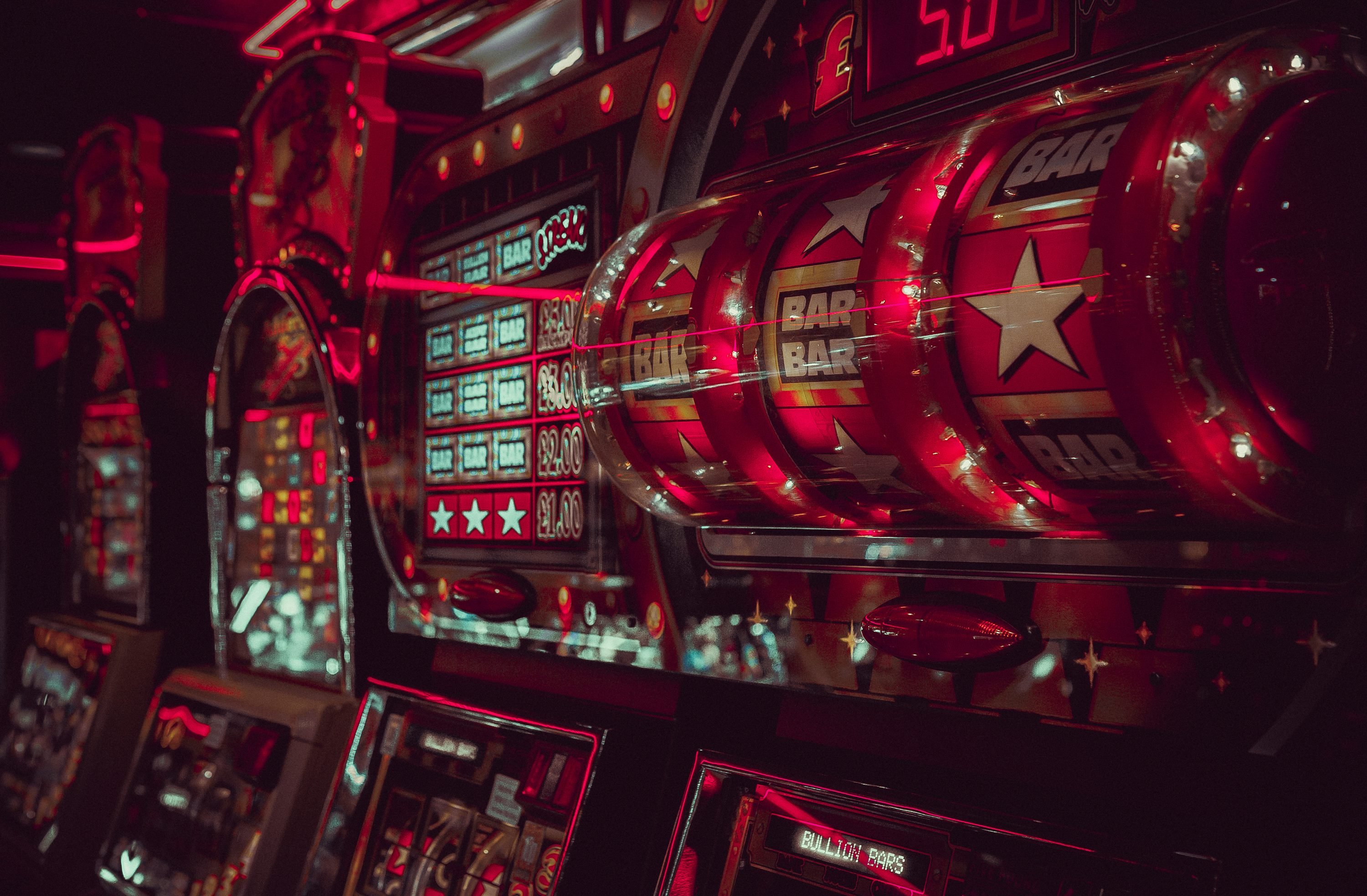 Pengguna menikmati permainan Bingo interaktif di platform bolago88 di perangkat mobile